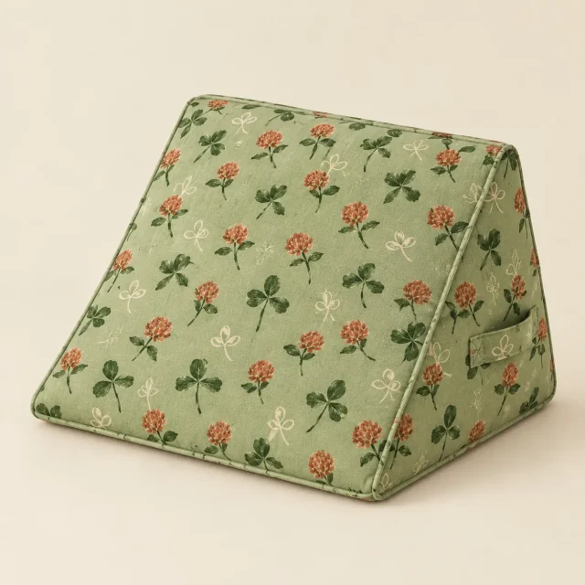 Clover Corner Block, studio photo