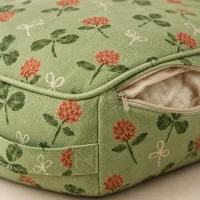 Clover Lozenge Block, close-up of the print and stitching