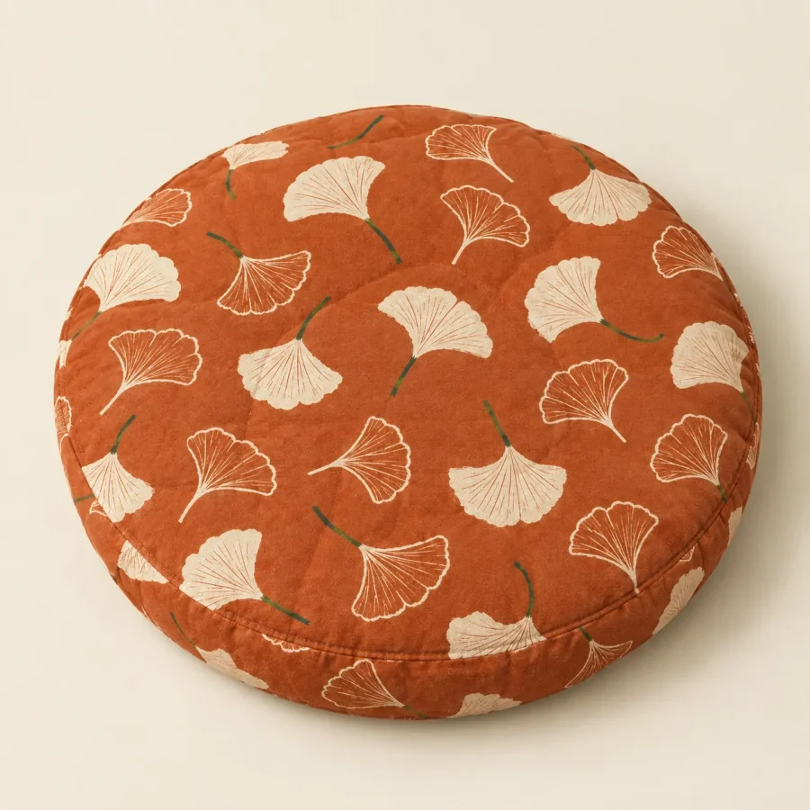 Ginkgo Round Floor Mat, studio photo